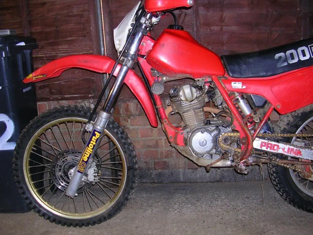 How fast does a honda xr200 go