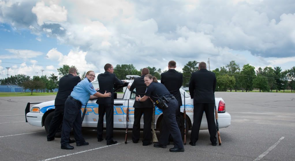 IMAGE: http://i195.photobucket.com/albums/z19/karenbaby12/8Q2F1617.jpg