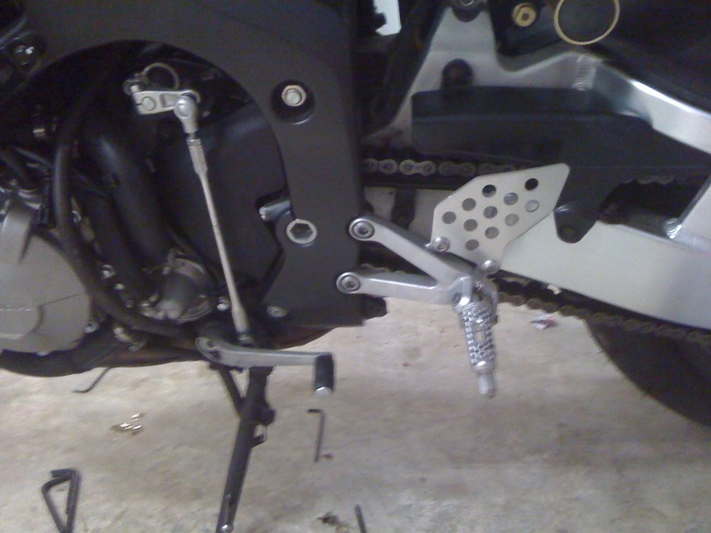 0708 rear sets installed on 0506 cbr600rr, pics included! Honda CBR