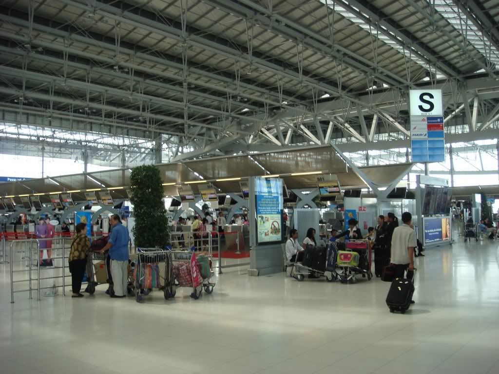 http://i195.photobucket.com/albums/z23/sutrakhk/Flight/Bangkok1/37.jpg