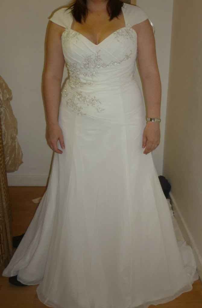 WeddingDress003.jpg