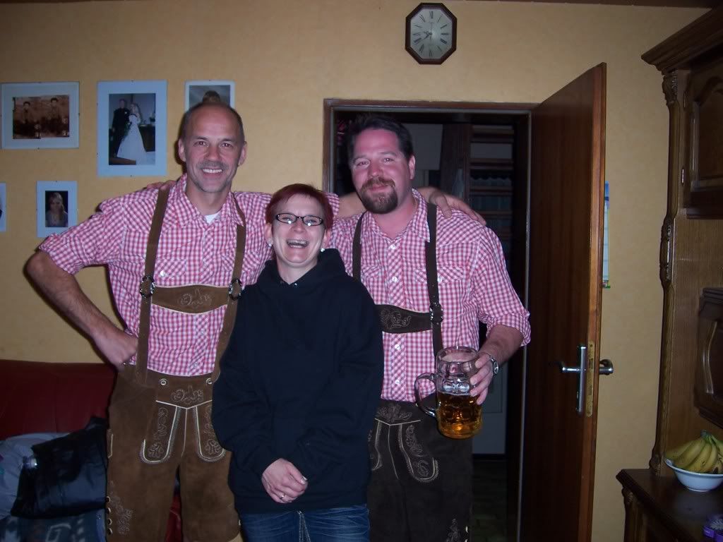 Lederhosen Twins