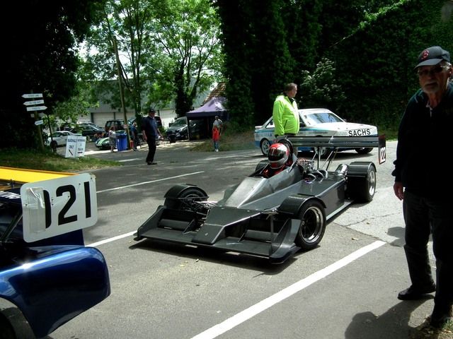 http://i195.photobucket.com/albums/z250/BikerGran_photos/Gurston%20Down%20220615/DSCF0017.jpg