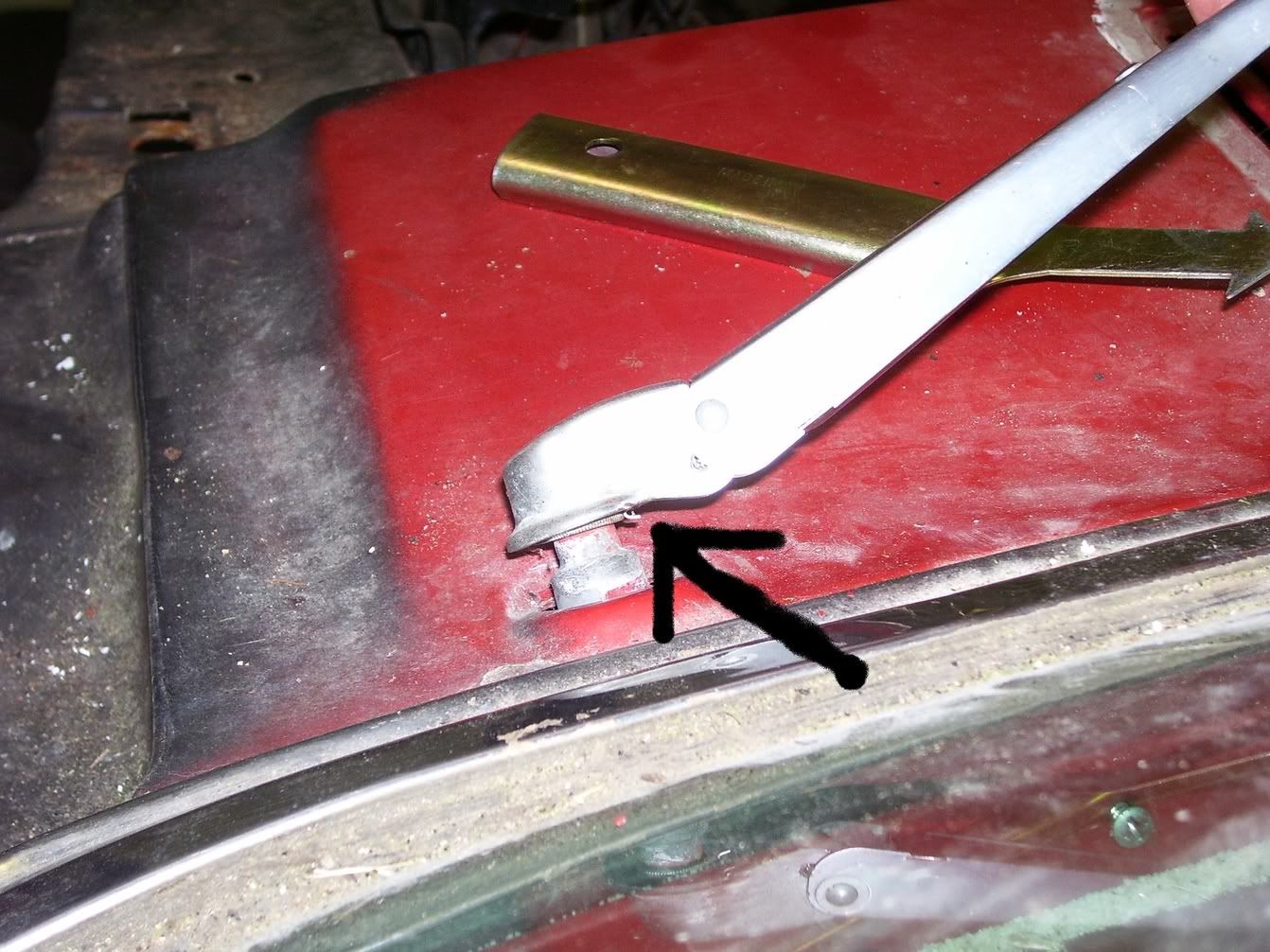 Windshield Trim and Wiper Arm problems! Vintage Mustang Forums