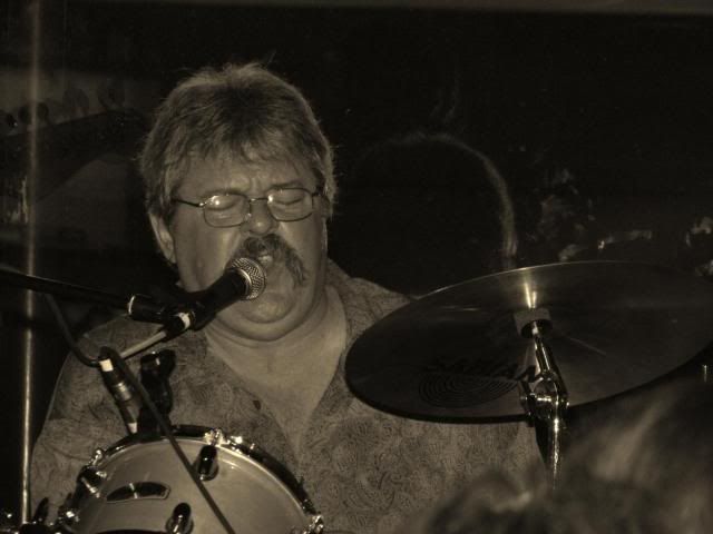 IMAGE: http://i195.photobucket.com/albums/z264/jackvan2001/IMG_0392_1600x1200.jpg