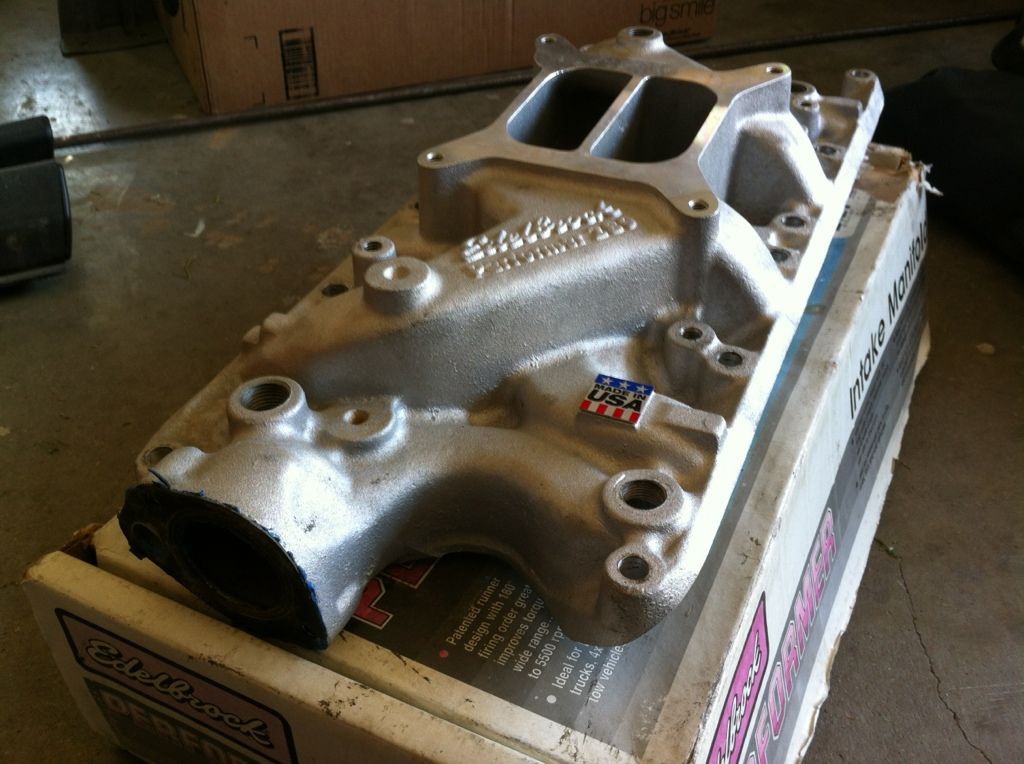 FSEdelbrock Performer Intake Manifold 2121SoCal Pirate 4x4