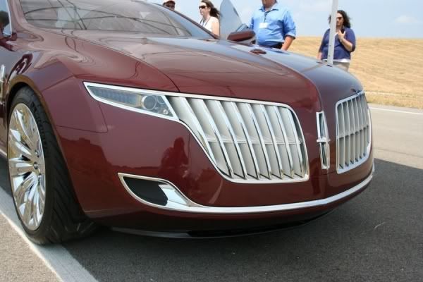 Lincoln MKR Concept (12 фото)