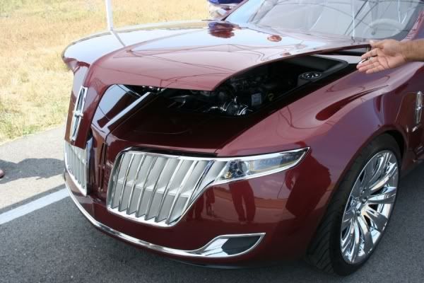 Lincoln MKR Concept (12 фото)