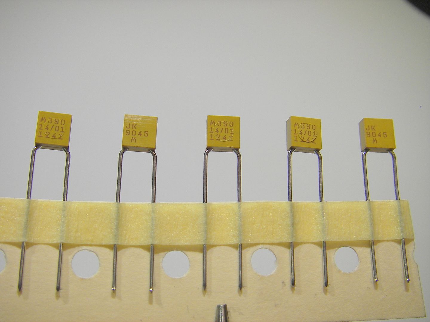 M39014 Capacitor Chart