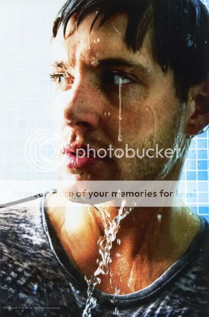 http://i195.photobucket.com/albums/z113/sugar_n_spice81/jensen-jensen-ackles-123969_422_640.jpg